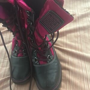 coach authentic winter boots cute black and pink